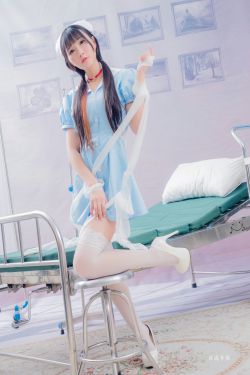 泳池里强摁做开腿啊